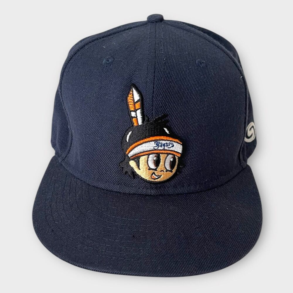 Yaquis de Obregón New Era 59FIFTY Fitted Hat Black LMP Team Cap Indian Logo